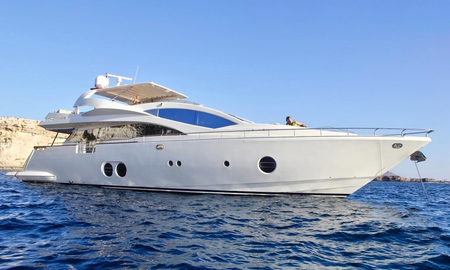 aicon 64 yacht